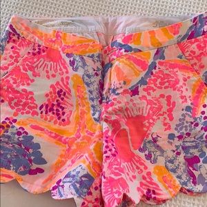 Lilly Pulitzer buttercup shorts 5” inseam